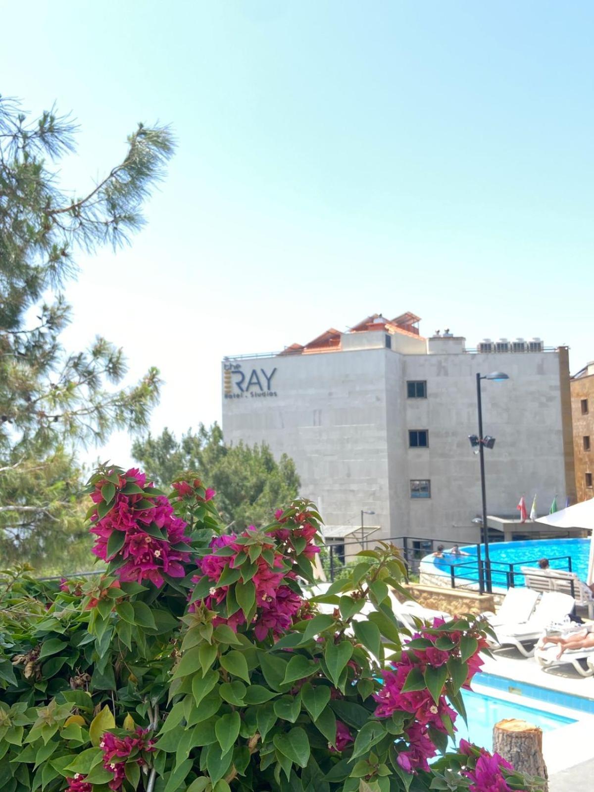 The Ray Hotel And Studios Бейрут Екстер'єр фото
